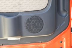 中国重汽 HOWO TX 270马力 4X2 6.75米AMT自动挡栏板载货车(国六)(潍柴)(10挡)(ZZ1167K501GF1)