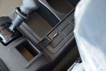 �й����� HOWO TX 270���� 4X2 6.75�ײ�դʽ����(����)(ZZ5187CCYK501GF1)ͼƬ