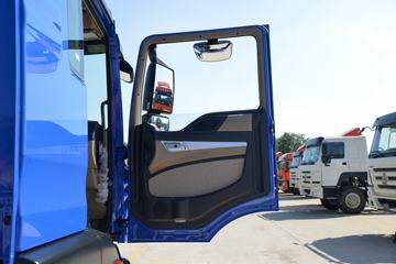 �й����� HOWO TX 220���� 4X2 7.8����������ʽ�ػ���(����)(ZZ5167XYKK501GF1)ͼƬ