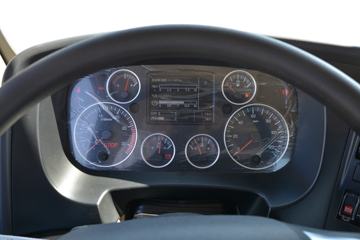 �й����� HOWO TX 220���� 4X2 7.8����������ʽ�ػ���(����)(ZZ5167XYKK501GF1)ͼƬ