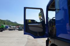 中国重汽 HOWO TX 220马力 4X2 7.8米翼开启厢式载货车(国六)(ZZ5167XYKK501GF1)