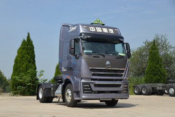中国重汽 HOWO TH7重卡 430马力 4X2 AMT自动挡危险品牵引车(国六)(ZZ4187V361HF1W)