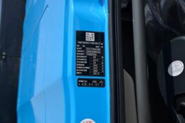 HOWO TX EV 电动牵引车驾驶室图片