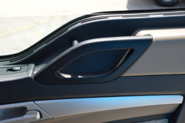 HOWO TX EV 电动牵引车驾驶室图片