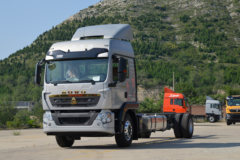 中国重汽 HOWO TX 250马力 4X2 8.6米厢式载货车(国六)(8挡)(ZZ5187XXYK711GF1) 中国重汽 HOWO TX 250马力 4X2 8.6米厢式载货车(国六)(8挡)(ZZ5187XXYK711GF1)