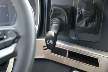 й HOWO TH7ؿ 460 6X4 LNGԶΣƷǣ(ZZ4257V384HF1LW)ͼƬ