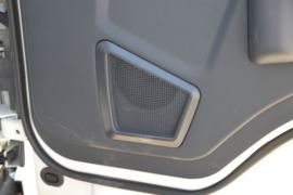 重汽HOWO轻卡底盘&nbsp;清洗车驾驶室图片