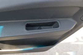 重汽HOWO轻卡底盘&nbsp;清洗车驾驶室图片