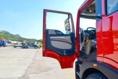 中国重汽 HOWO TX 350马力 4X2消防车底盘(双排)