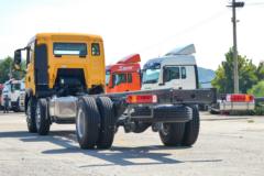 中国重汽 HOWO TX 350马力 6X2 7.8米仓栅式载货车(国六)(速比3.7)(ZZ5257CCYN56CGF1)