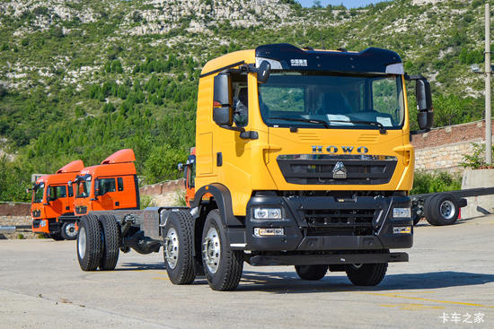 й HOWO TX 350 6X2 7.8ײդʽػ()(ٱ3.7)(ZZ5257CCYN56CGF1)