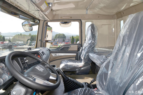 购HOWO TX7载货车 享高达3.58万优惠