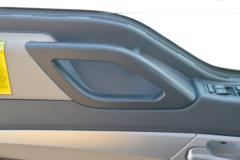 中国重汽 HOWO TX 350马力 6X2 7.8米仓栅式载货车(国六)(速比3.7)(ZZ5257CCYN56CGF1)