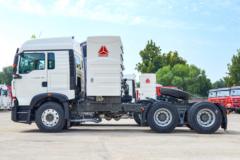 中国重汽 HOWO TX重卡 460马力 6X4 CNG危险品牵引车(ZZ4257V384GF1CW)