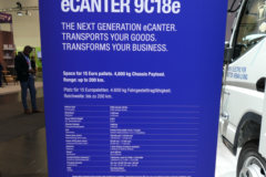 三菱 扶桑FUSO eCANTER 4X2 电动厢式载货车41.3kWh