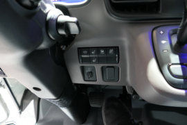 eCANTER 电动载货车内饰图片