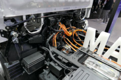 三菱 扶桑FUSO eCANTER 4X2 电动厢式载货车41.3kWh(5.135T)