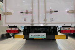 东风股份 EV35 4.2米单排纯电动厢式微卡66.8kWh