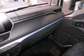 EV45 电动载货车内饰图片