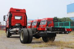 一汽解放 J6L中卡 尊享版 260马力 4X2 6.75米仓栅式载货车(国六)(CA5180CCYP62K1L4E6)