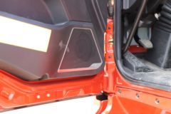 一汽解放 J6L中卡 尊享版 260马力 4X2 6.75米仓栅式载货车(国六)(CA5180CCYP62K1L4E6)