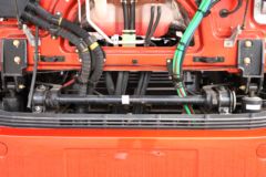 一汽解放 J6L中卡 尊享版 260马力 4X2 6.75米仓栅式载货车(国六)(CA5180CCYP62K1L4E6)