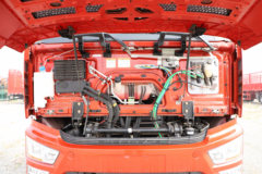 一汽解放 J6L中卡 尊享版 260马力 4X2 6.75米仓栅式载货车(国六)(CA5180CCYP62K1L4E6)