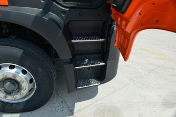 �й����� HOWO TX�ؿ� 400���� 4X2 ǣ����(����)ͼƬ