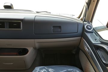 �й����� HOWO TX�ؿ� 400���� 4X2 ǣ����(����)ͼƬ