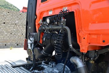 �й����� HOWO TX�ؿ� 400���� 4X2 ǣ����(����)ͼƬ