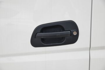 �ɵ��³� V3ϵ�� 150���� 4.15�׵�����ʽ�ῨͼƬ