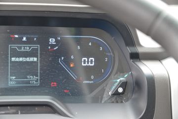 �ɵ��³� V3ϵ�� 150���� 4.15�׵�����ʽ�ῨͼƬ