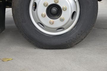 �ɵ��³� V3ϵ�� 150���� 4.15�׵�����ʽ�ῨͼƬ