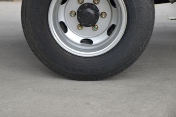 �ɵ��³� V3ϵ�� 150���� 4.15�׵�����ʽ�ῨͼƬ