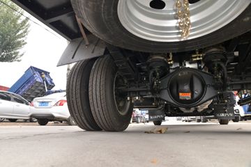 �ɵ��³� V3ϵ�� 150���� 4.15�׵�����ʽ�ῨͼƬ