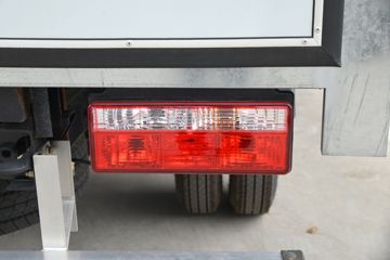 �ɵ��³� V3ϵ�� 150���� 4.15�׵�����ʽ�ῨͼƬ