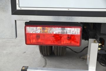�ɵ��³� V3ϵ�� 150���� 4.15�׵�����ʽ�ῨͼƬ