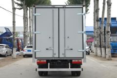 飞碟奥驰 V3系列 150马力 4.15米单排厢式轻卡