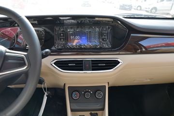 ������Խ ��Խ��V5 2.6T 2�� ���綯��ʽ���䳵41.86kWhͼƬ