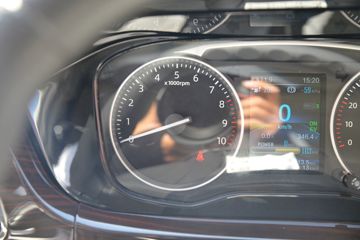 ������Խ ��Խ��V5 2.6T 2�� ���綯��ʽ���䳵41.86kWhͼƬ