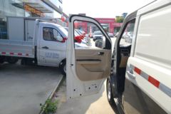 长安跨越 跨越星V5 2.6T 2座 纯电动厢式运输车41.86kWh