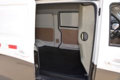 长安跨越 跨越星V5 2.6T 2座 纯电动厢式运输车41.86kWh
