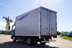 飞碟EW5 4.5T 4.18米单排纯电动厢式轻卡(FD5042XXYW68BEV-1)81.14kWh