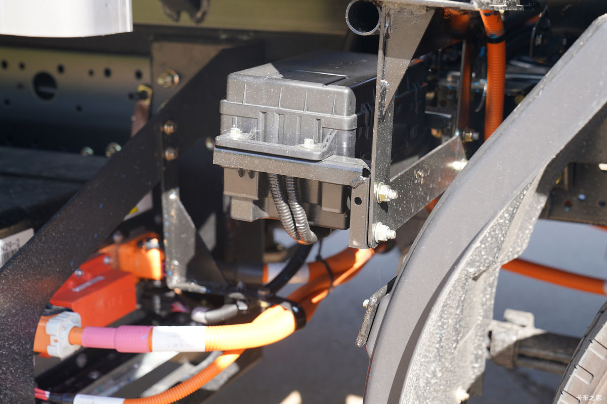 ɵEW5 4.5T 4.18׵Ŵ綯ʽῨ(FD5042XXYW68BEV-1)81.14kWh
