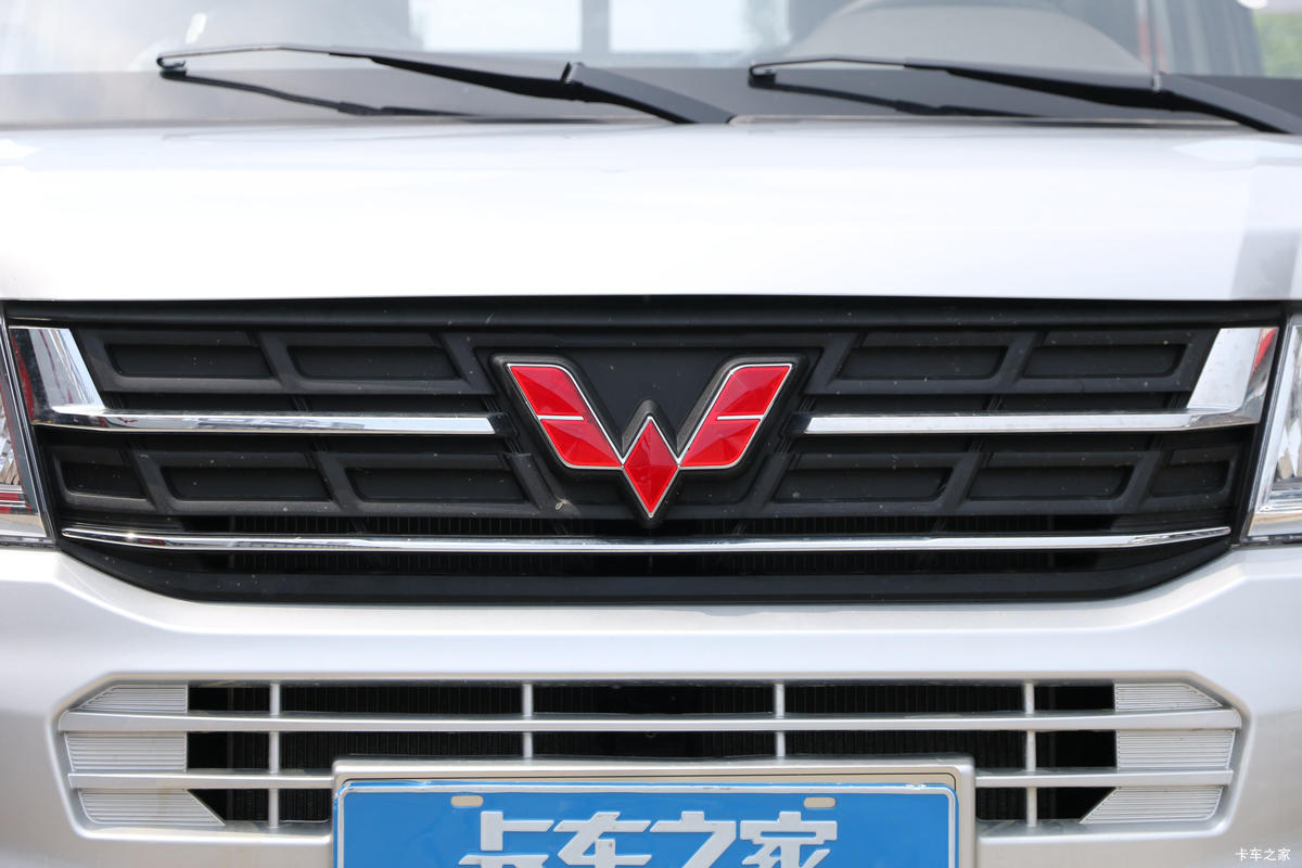  ٹ¿  1.8L 125  2.6˫΢()(˫̥)(LZW1030SLTWB)                                                