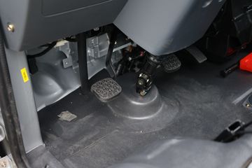 �ڱ����� ��ձ� 95���� 4X2 2.73����ж��ͼƬ