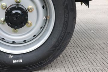 �ڱ����� ��ձ� 95���� 4X2 2.73����ж��ͼƬ