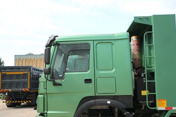 �й����� HOWO-7 375���� 8X4 7.6����ж��ͼƬ