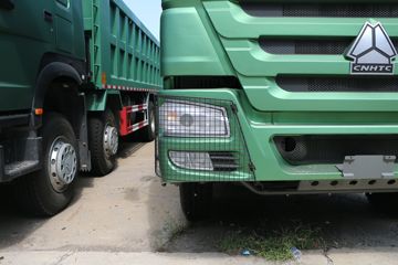 �й����� HOWO-7 375���� 8X4 7.6����ж��ͼƬ