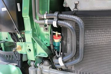 �й����� HOWO-7 375���� 8X4 7.6����ж��ͼƬ